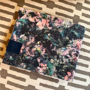 lululemon The (Small) Towel OS